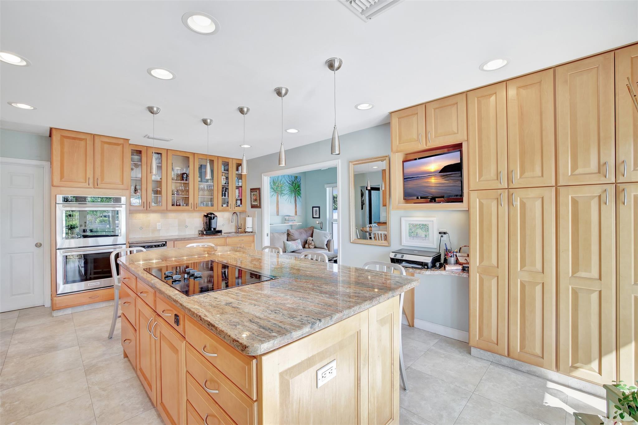 Bel-Air 32-10 B - Residential