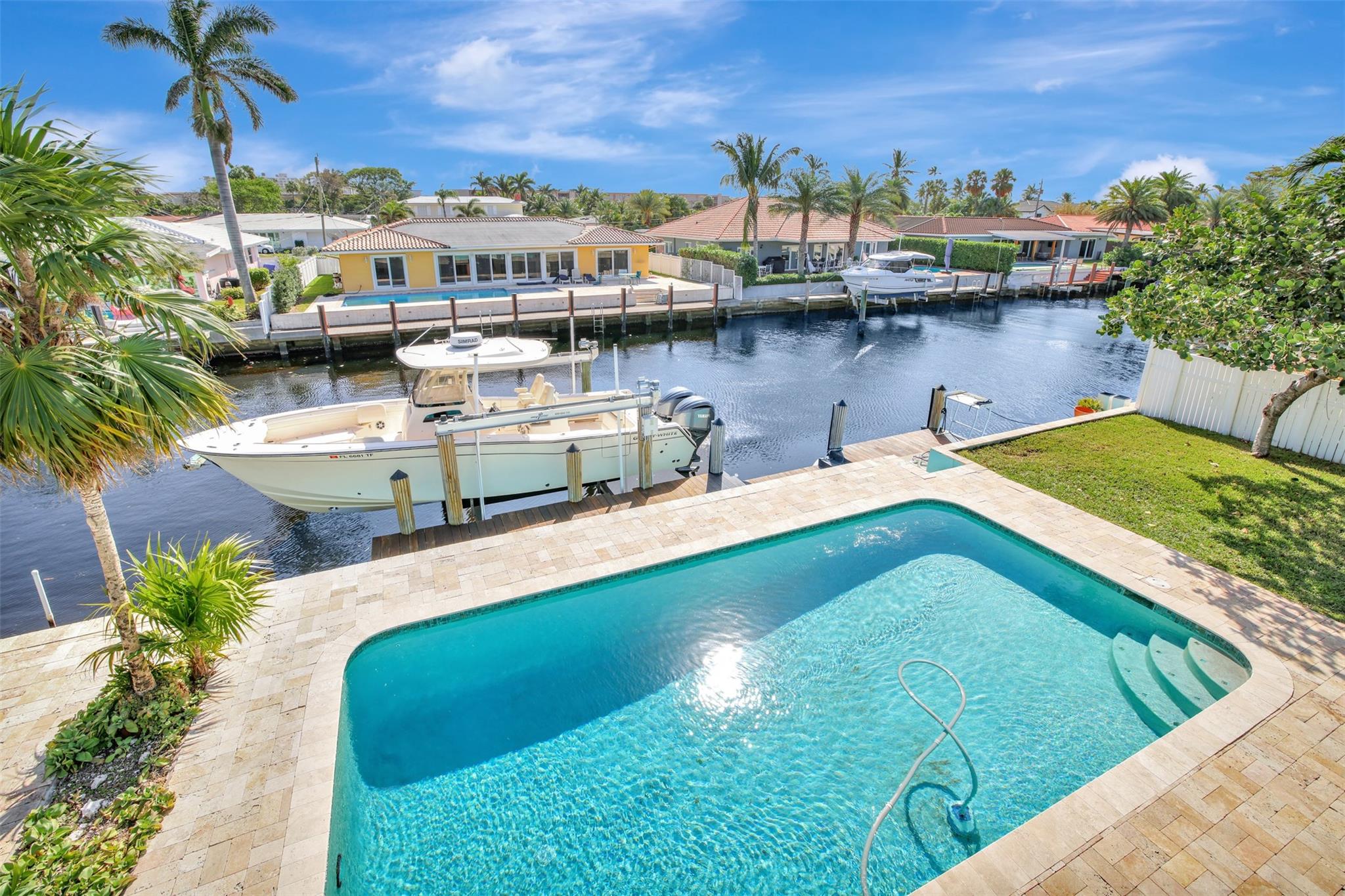 Bel-Air 32-10 B - Residential