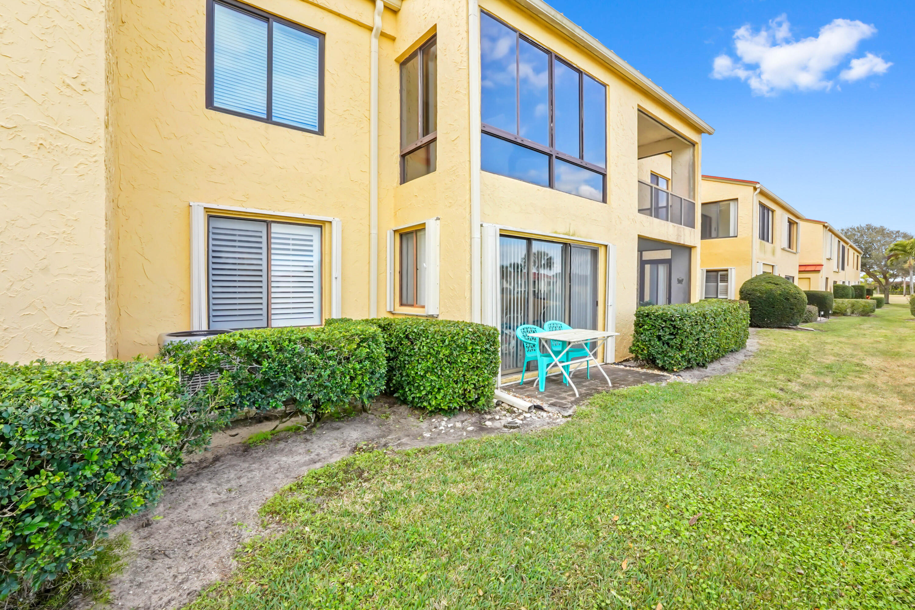 MILES GRANT CONDO - Residential