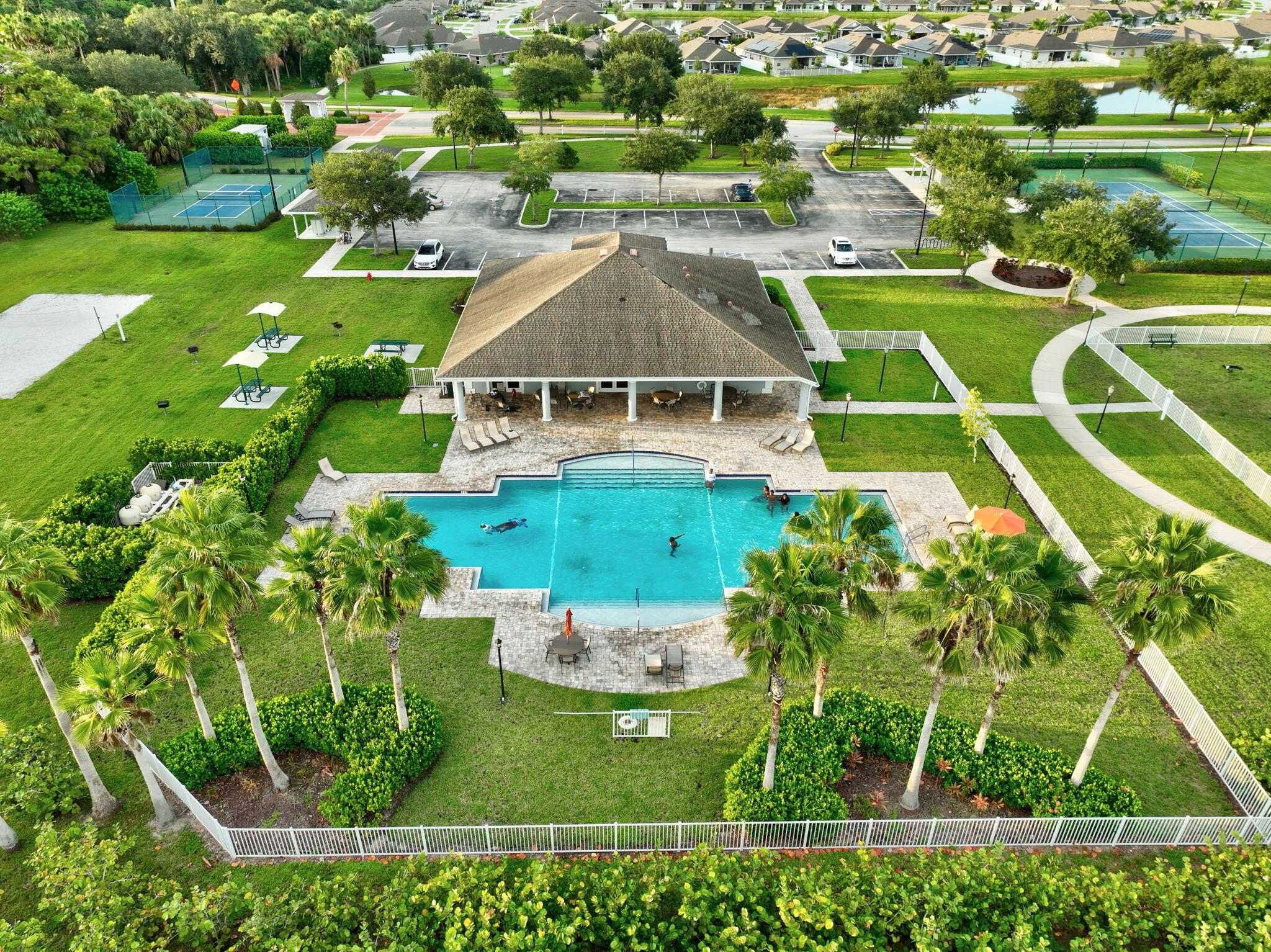 WATERSTONE PHASE THREE - Residential