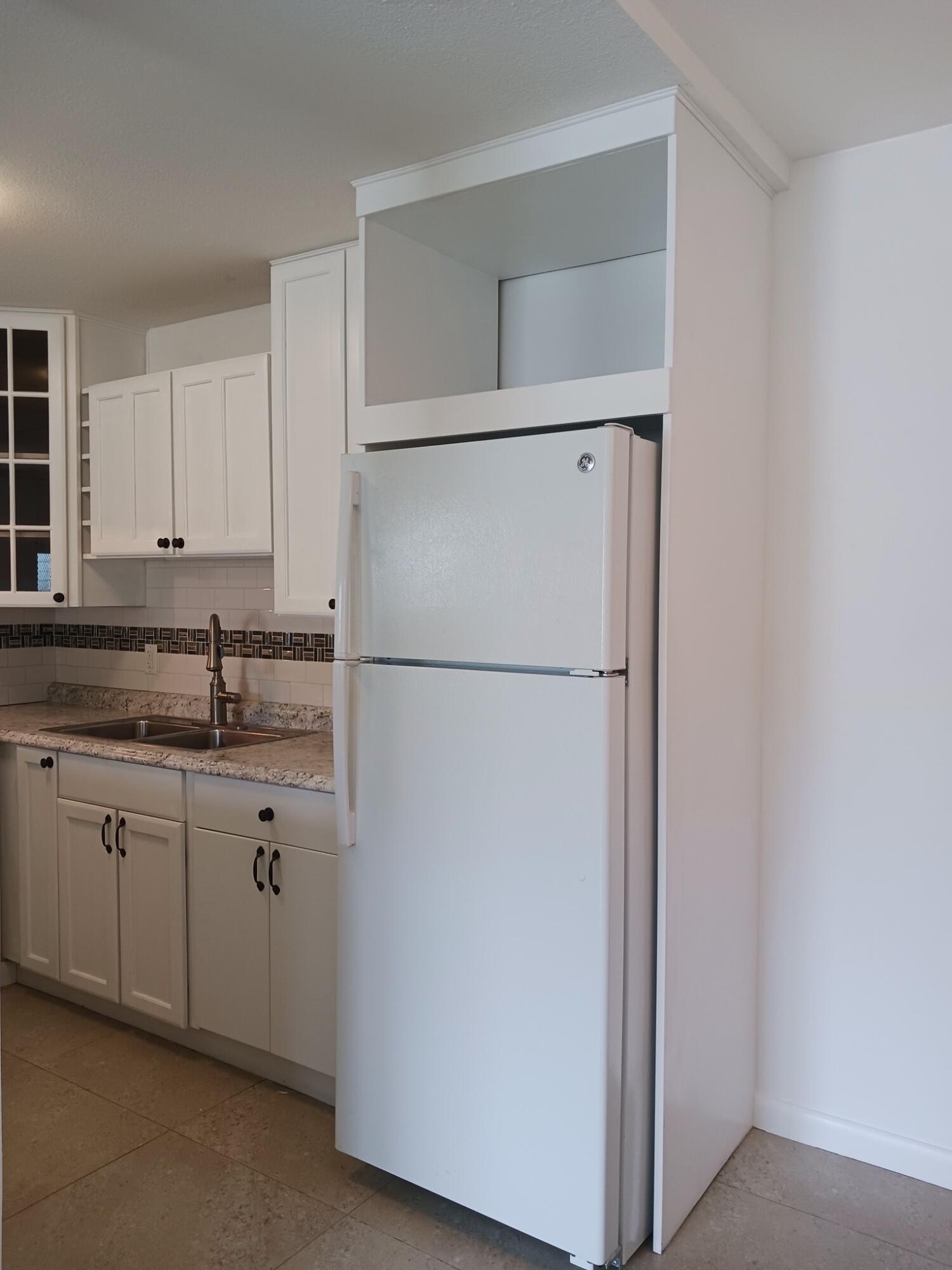 163 LYNDHURST L 163