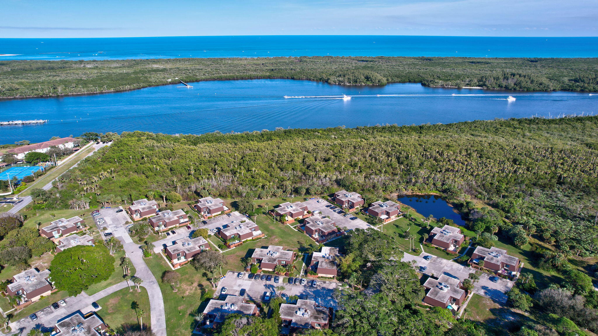 RIVER PINES - Residential