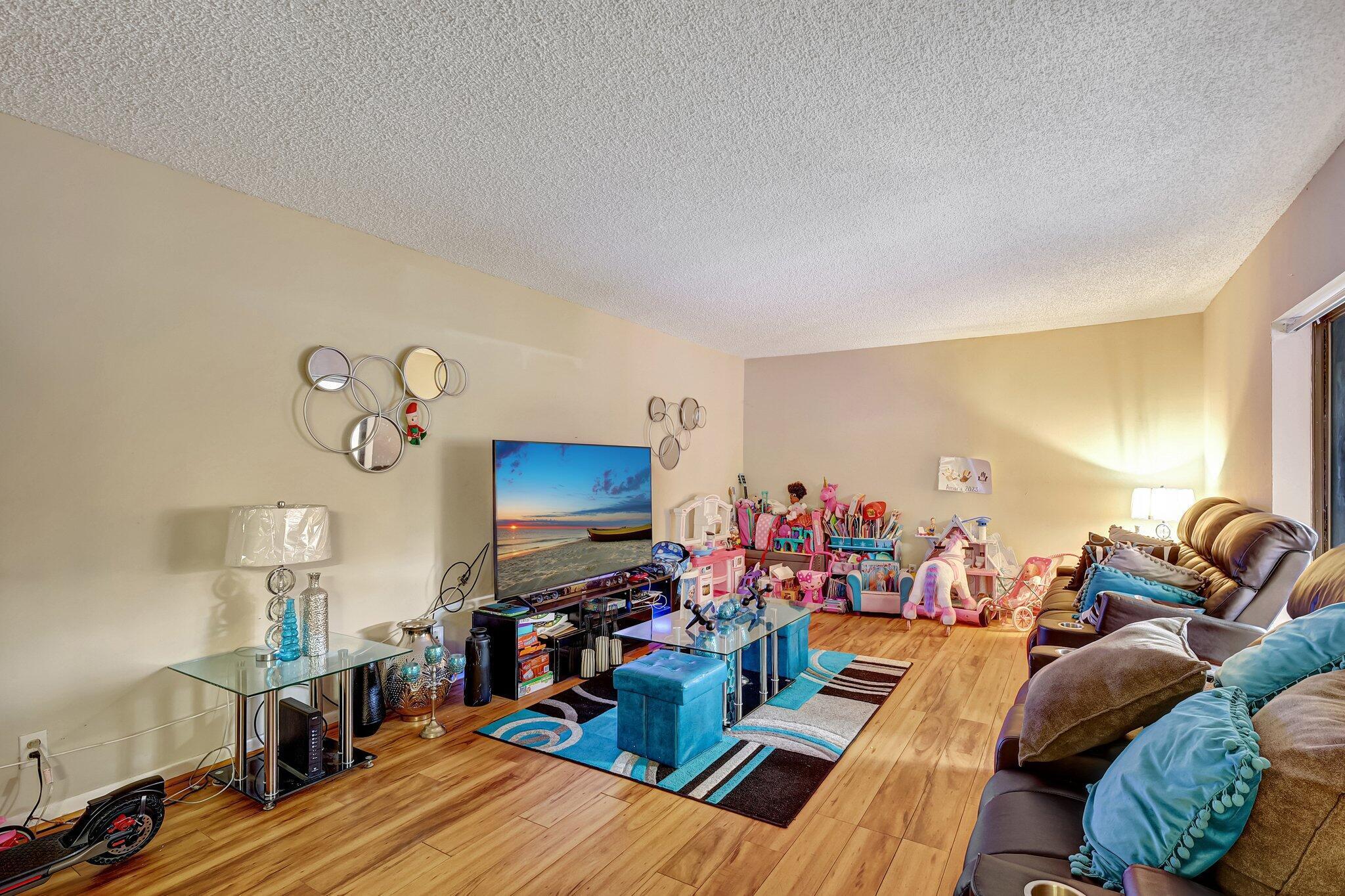 5852 SE Riverboat Drive 321