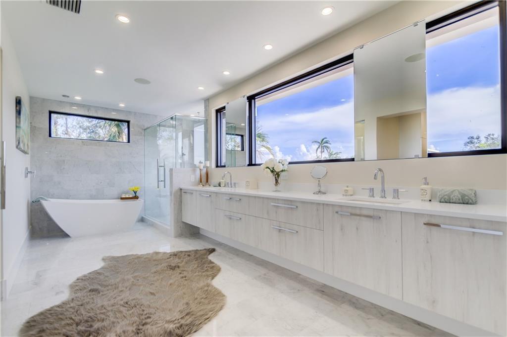 RIO VISTA ISLES - Residential