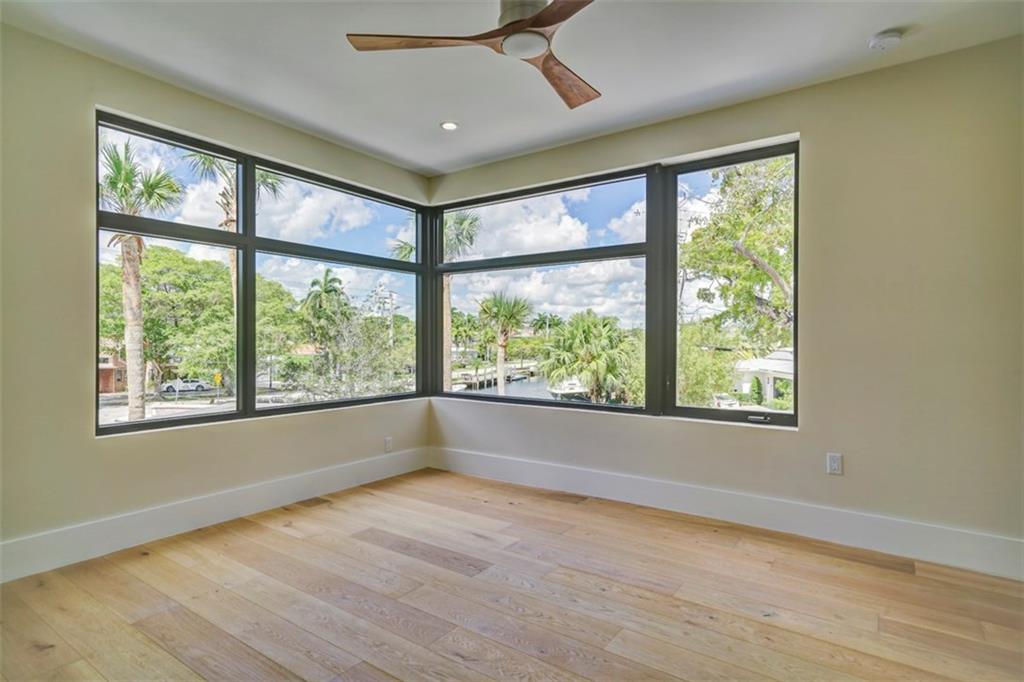 RIO VISTA ISLES - Residential