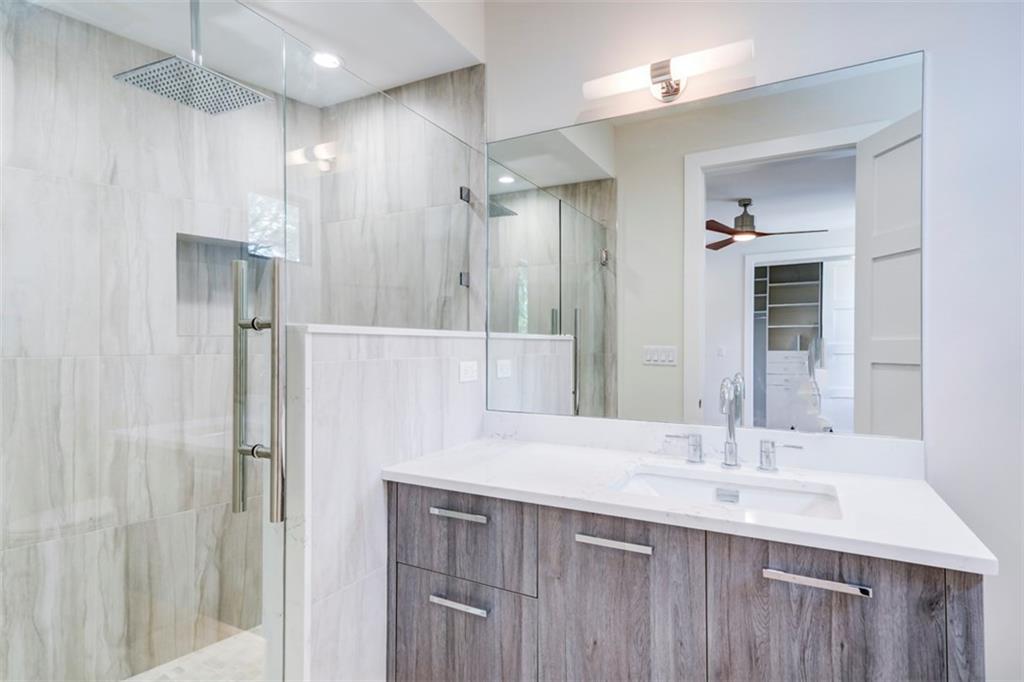 RIO VISTA ISLES - Residential