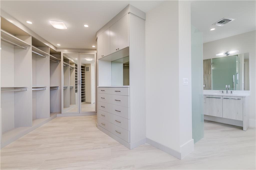 RIO VISTA ISLES - Residential