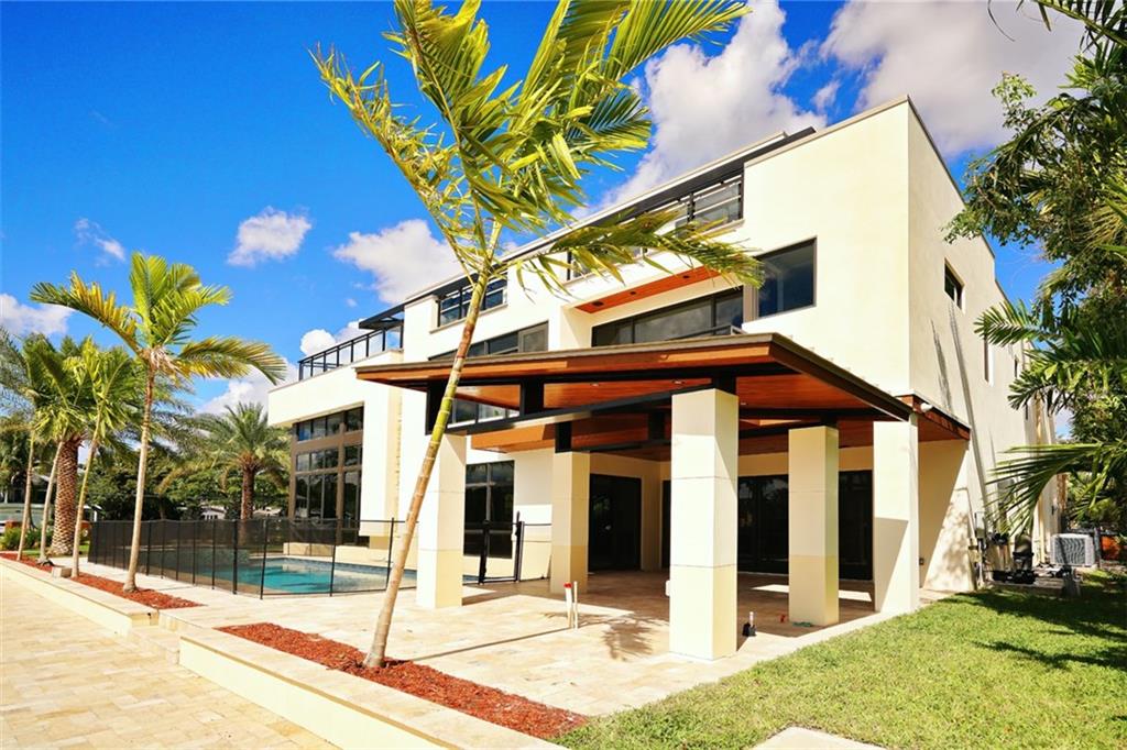 RIO VISTA ISLES - Residential