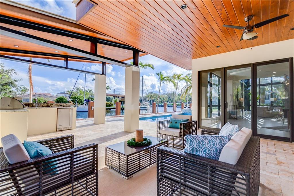 RIO VISTA ISLES - Residential