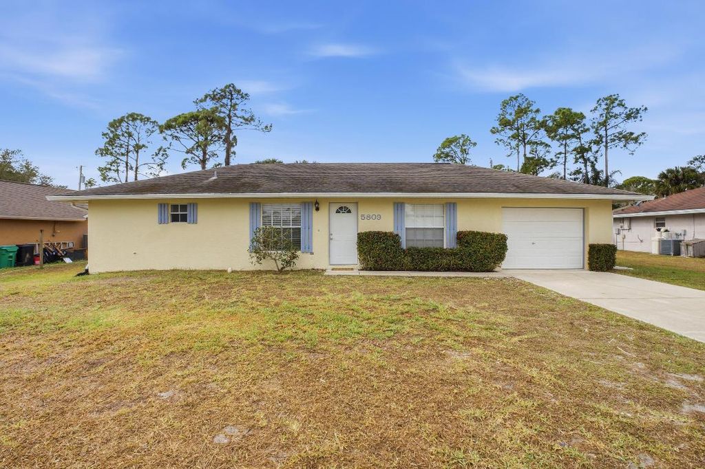 Photo of 5809 Killarney Avenue, Fort Pierce, FL 34951 (MLS # R11155185)