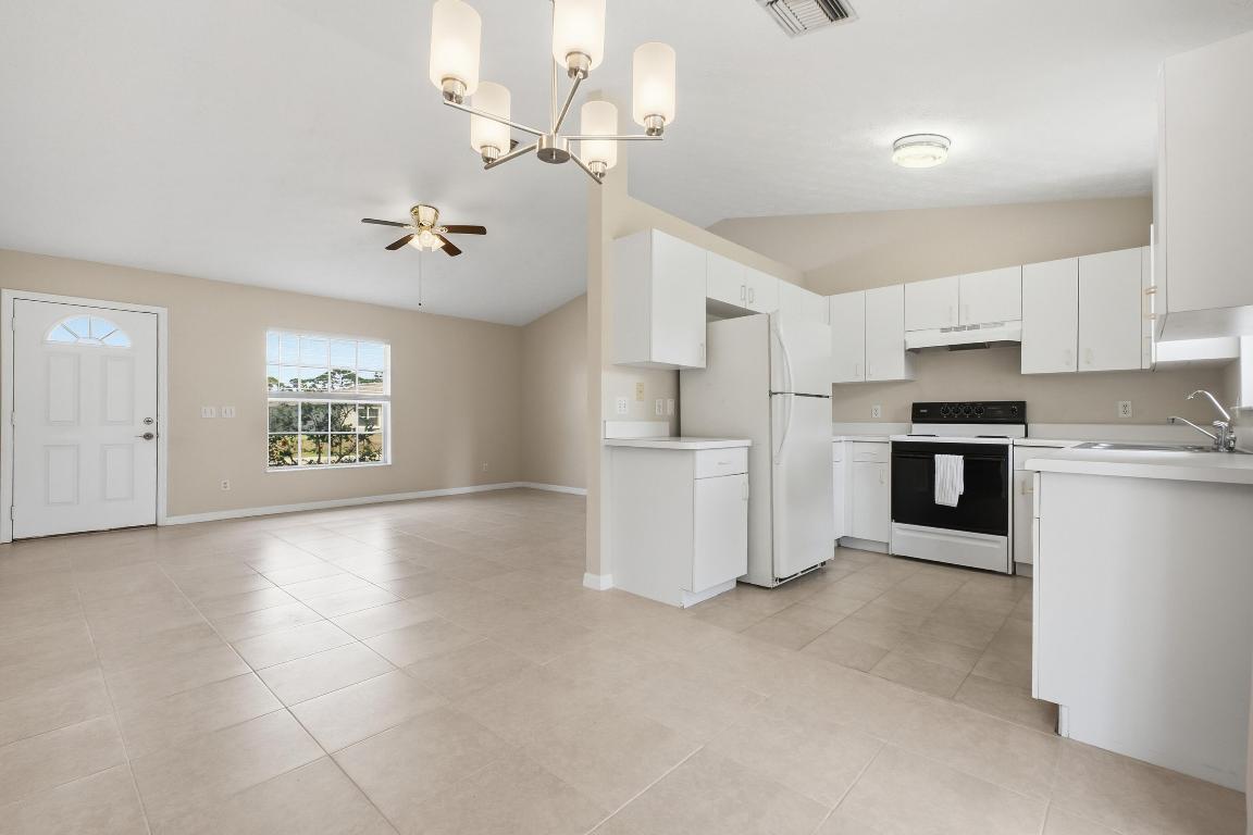 LAKEWOOD PARK UNIT 11 - Residential