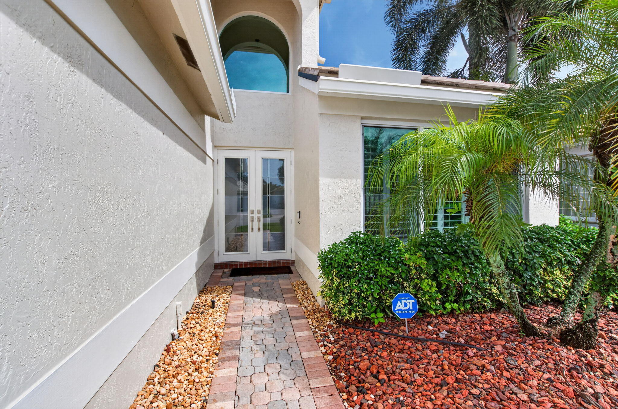 7581 DOUBLETON Drive