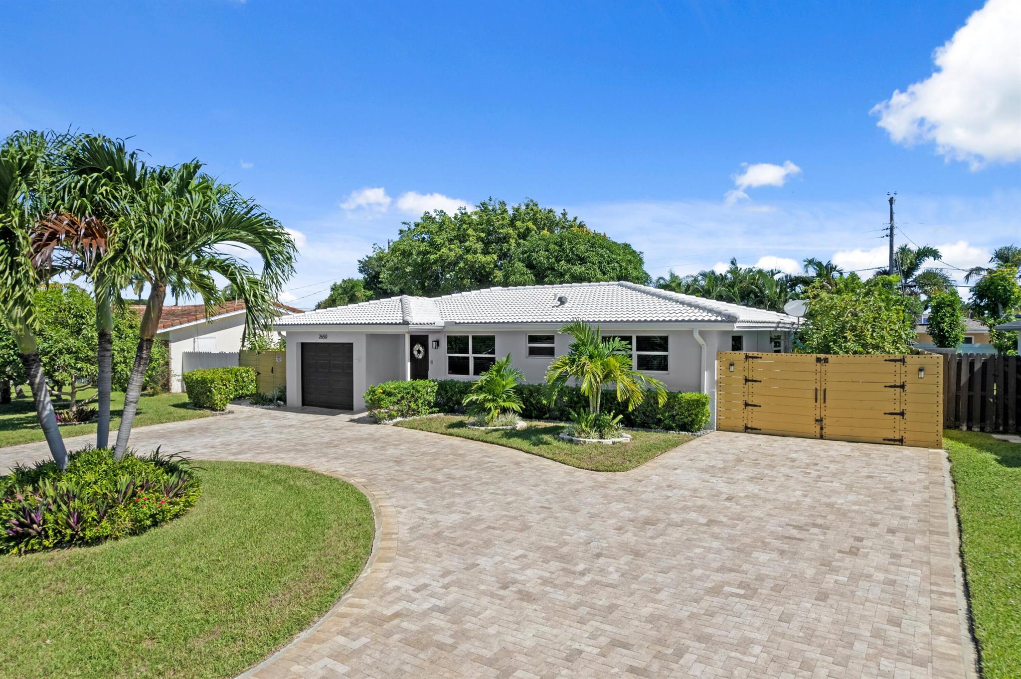 BOCA WOODS - Residential