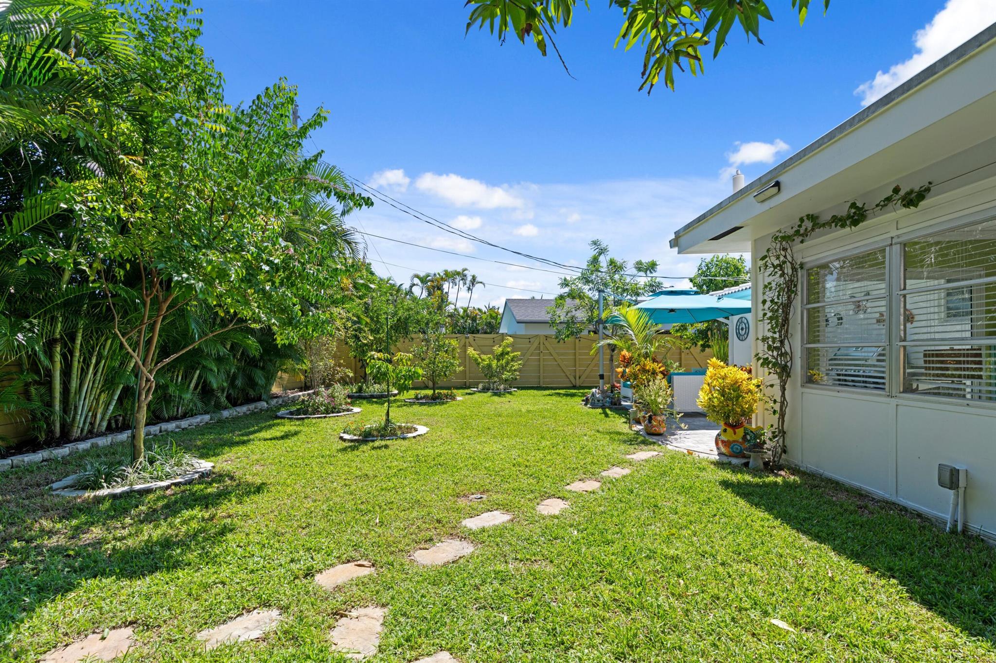 BOCA WOODS - Residential