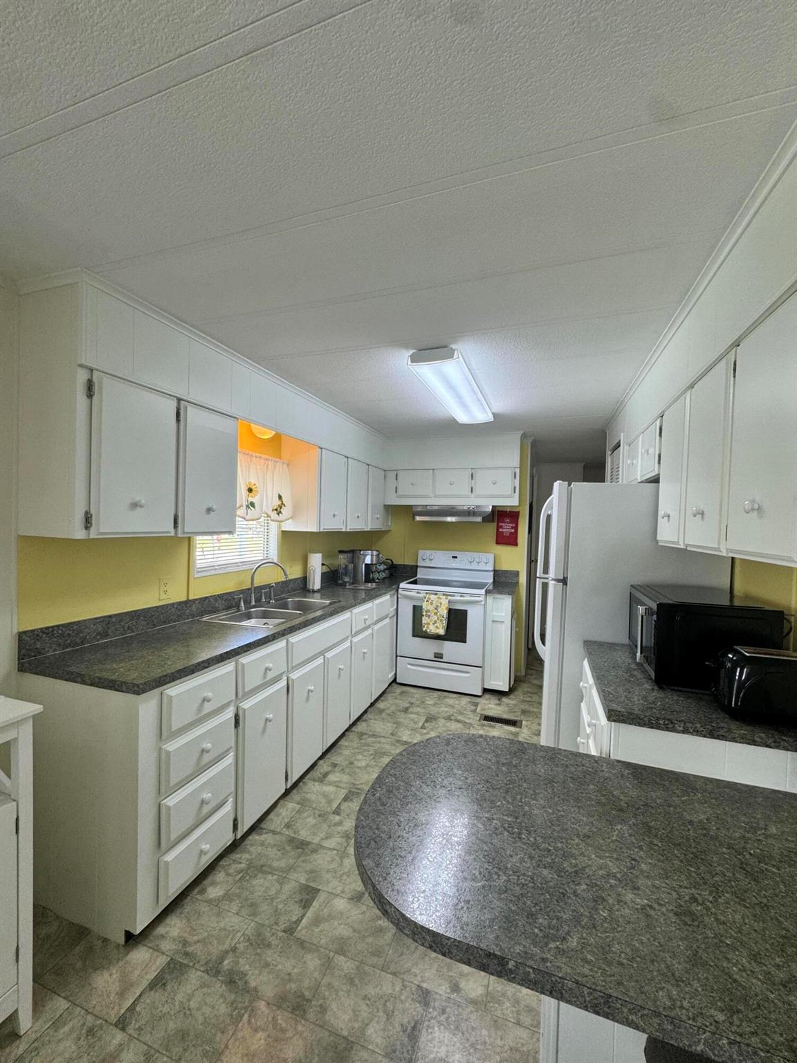 Spanish Lakes Country Clu - Residential
