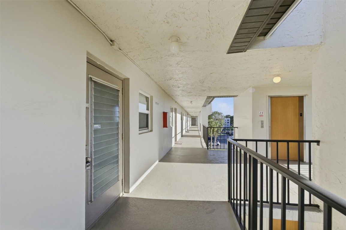 Pine Island Ridge Condo - Residential