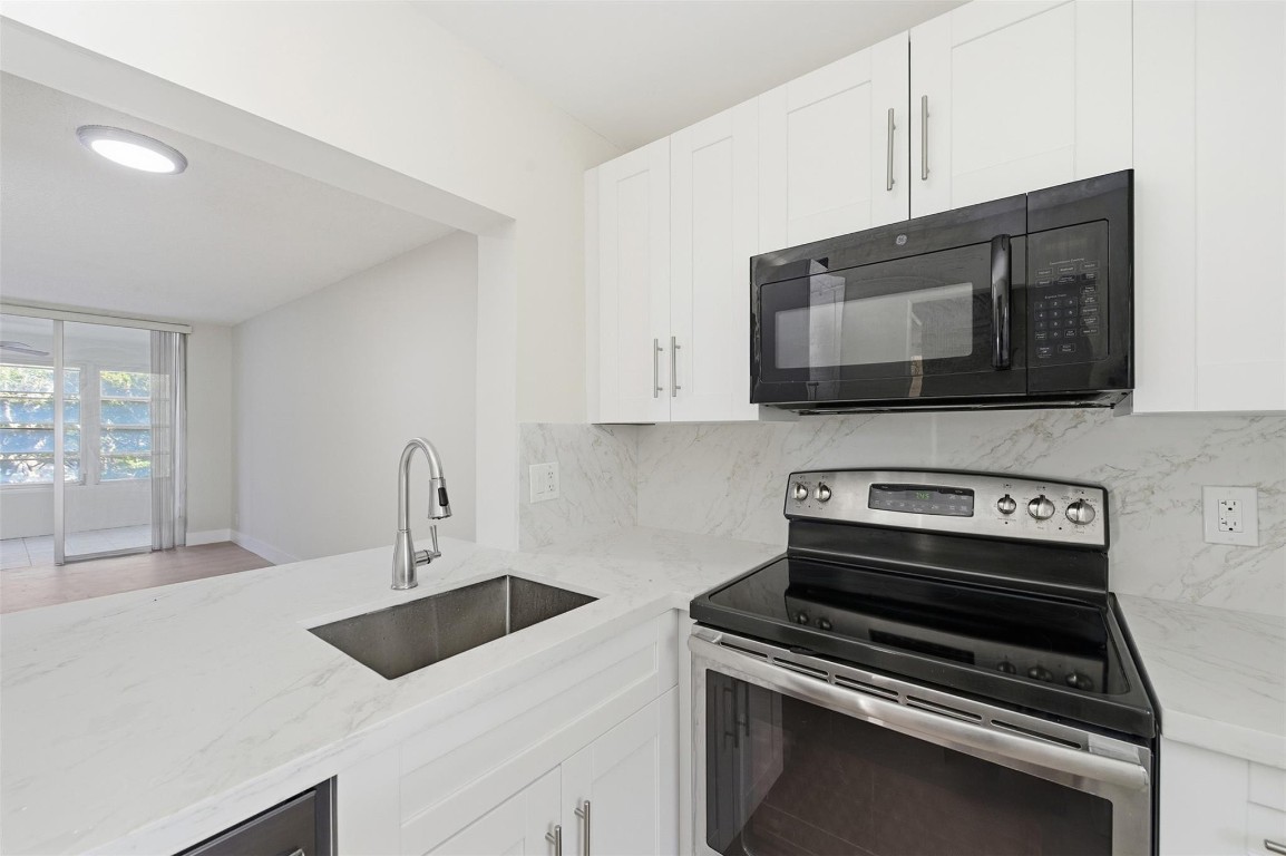 Pine Island Ridge Condo - Residential