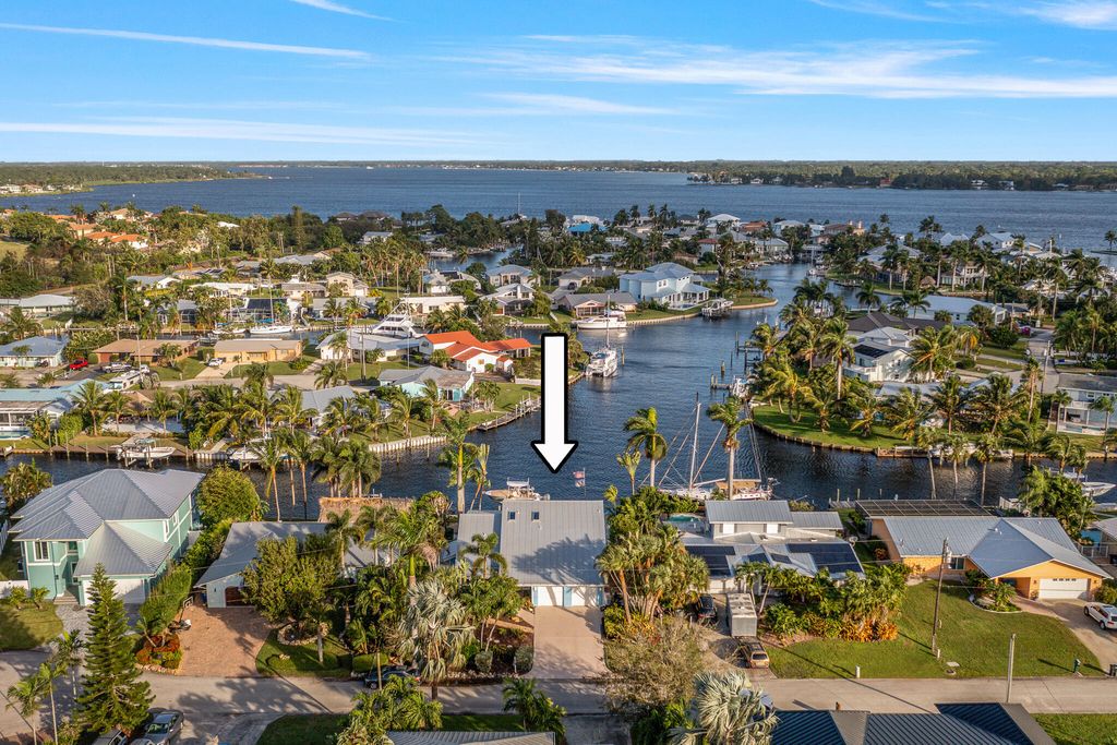 Photo of 1629 SW Albatross Way, Palm City, FL 34990 (MLS # R11033744)