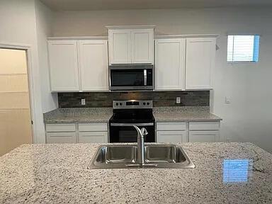 PRESERVE AT TRADITION - Residential Lease