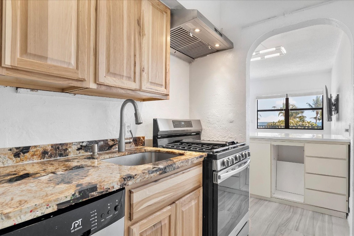 BEACH TERRACE RESORT - Residential