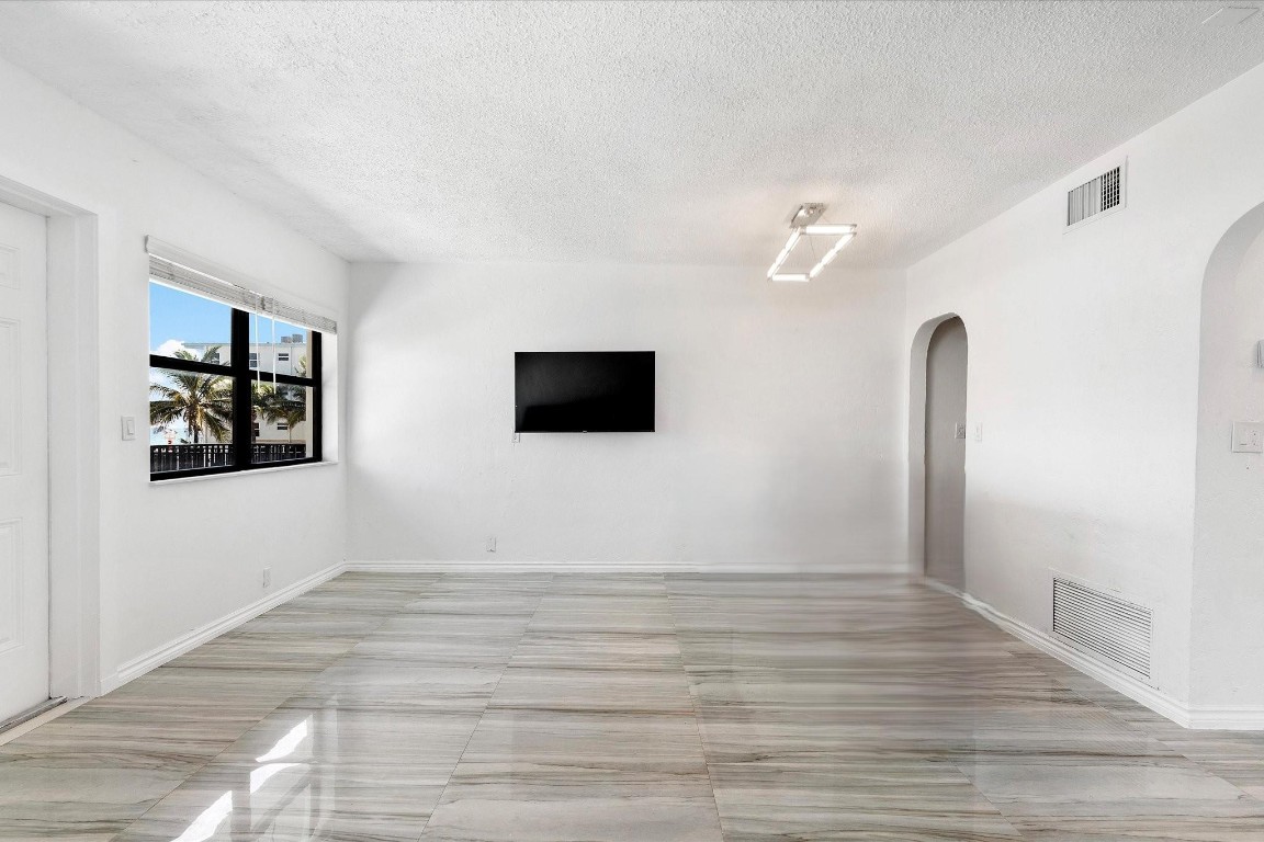 BEACH TERRACE RESORT - Residential