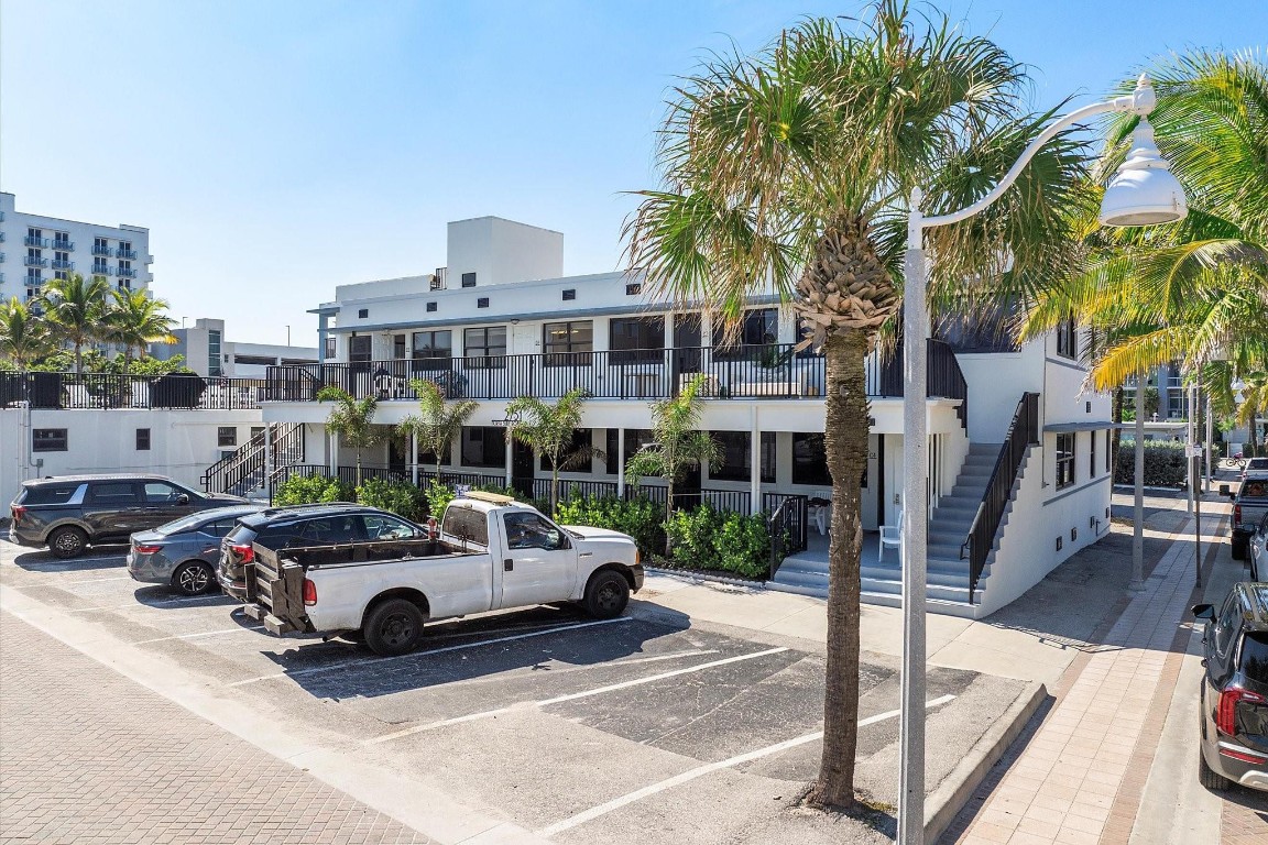 BEACH TERRACE RESORT - Residential