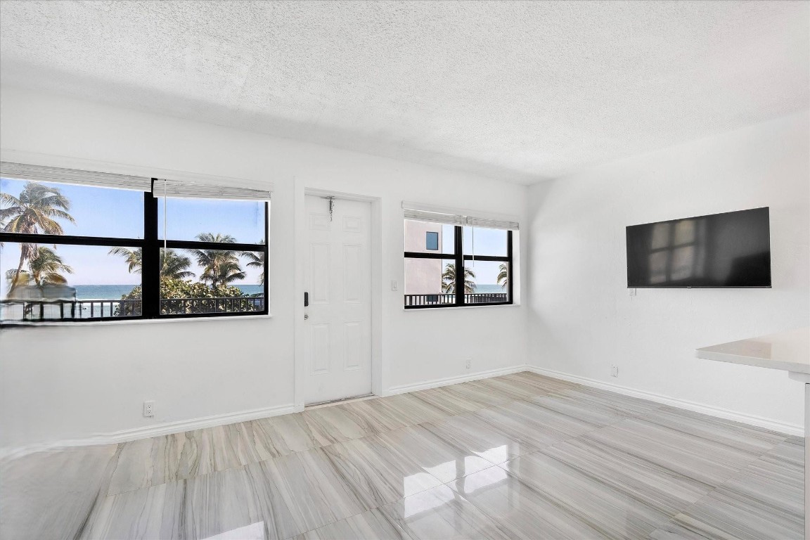 BEACH TERRACE RESORT - Residential