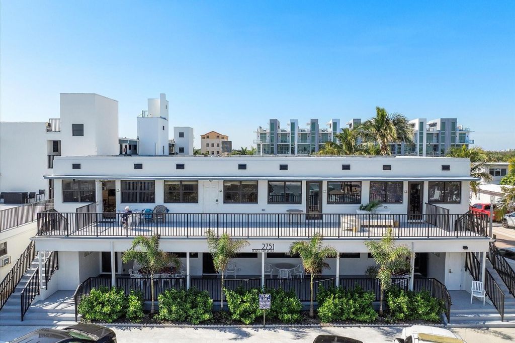 Photo of 2751 N Surf Road #C6, Hollywood, FL 33019 (MLS # F10541728)