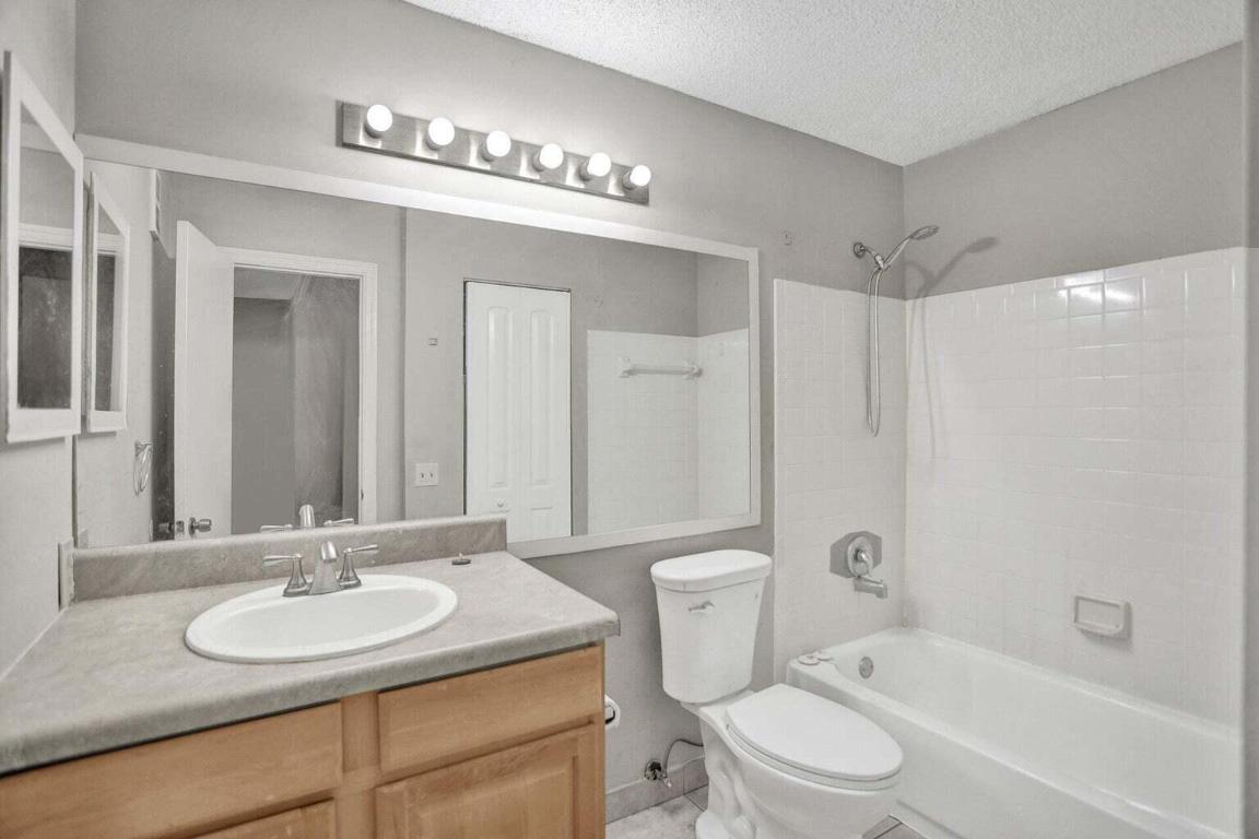 Boynton Landings - Residential Lease