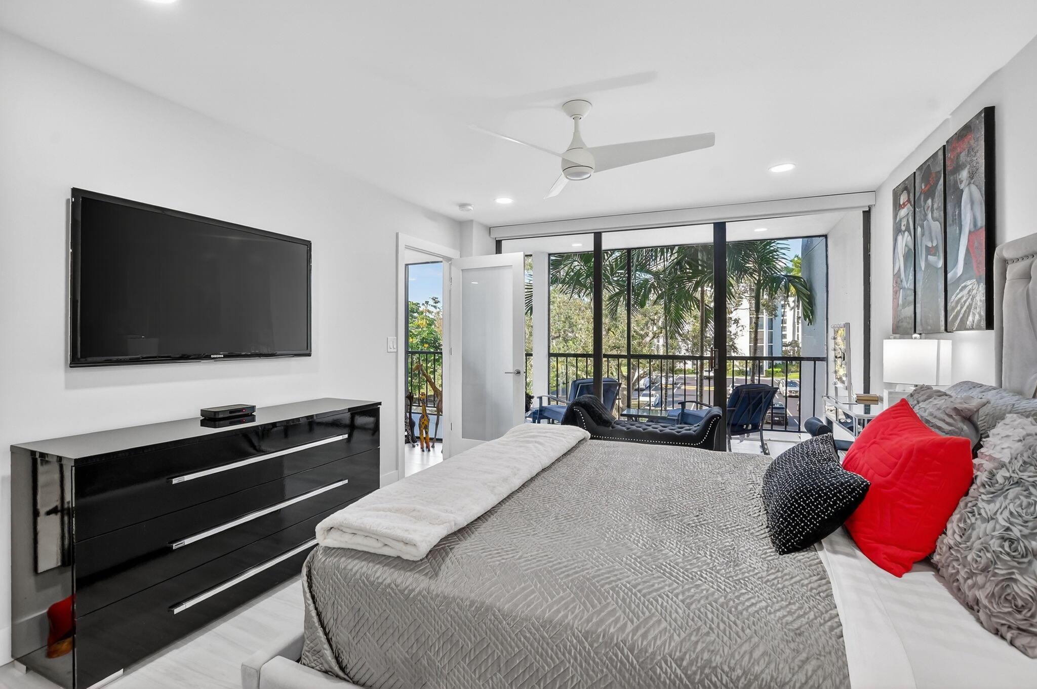 LAKEWOOD MIDRISE CONDO - Residential Lease