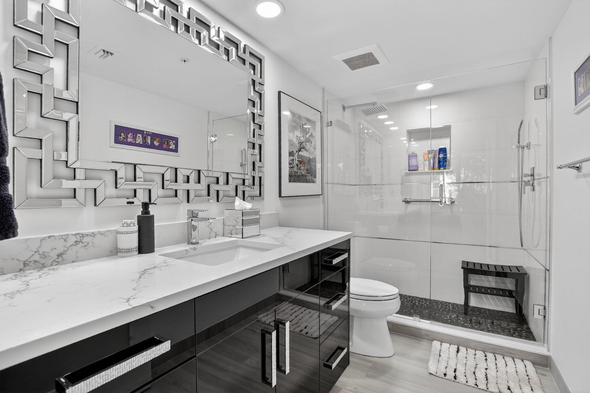 LAKEWOOD MIDRISE CONDO - Residential Lease