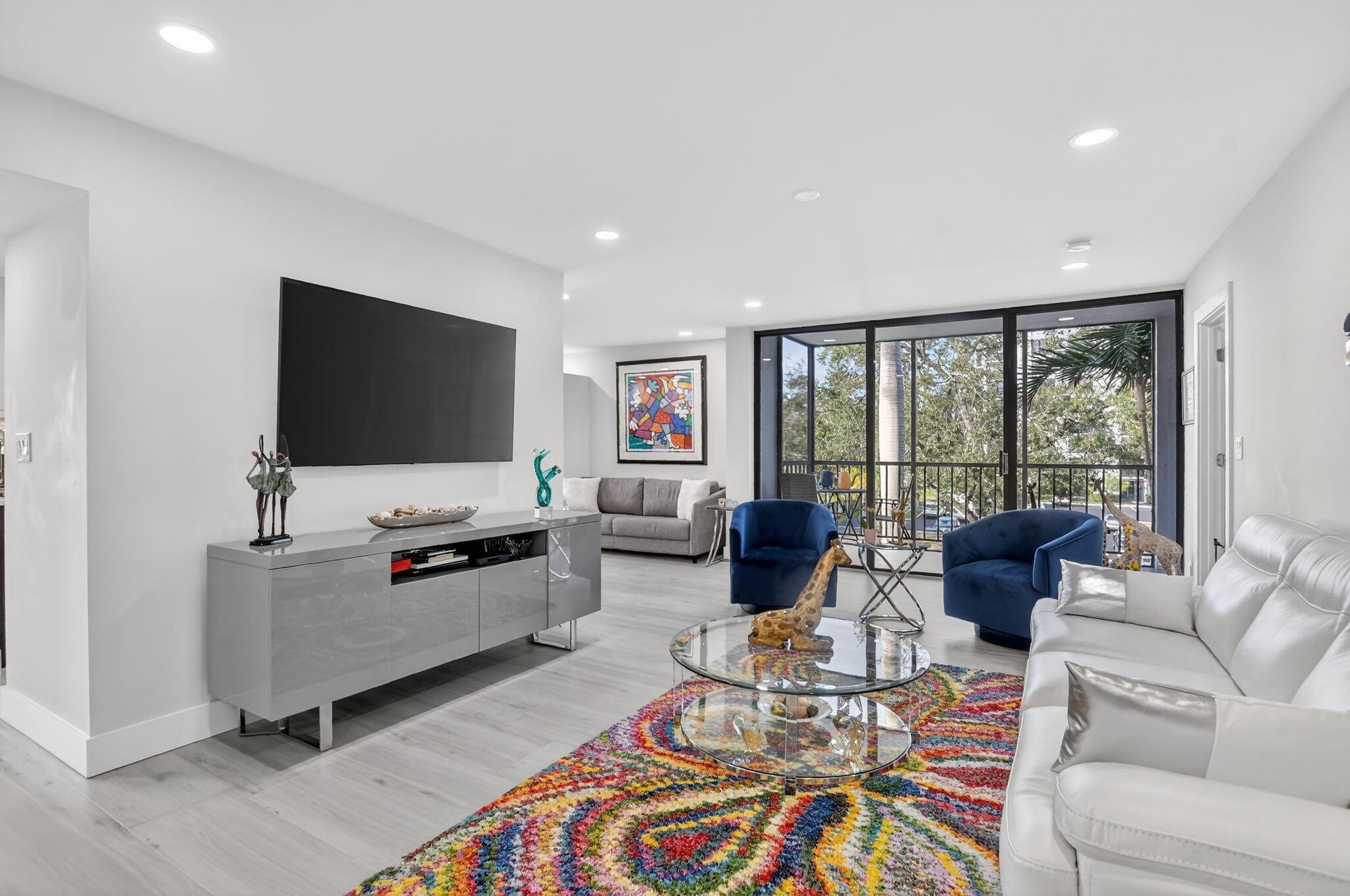 LAKEWOOD MIDRISE CONDO - Residential Lease