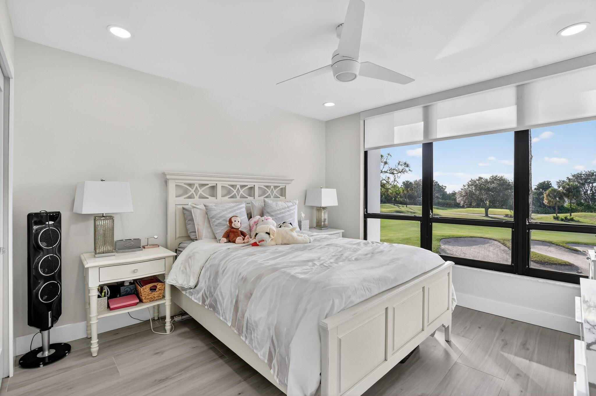 LAKEWOOD MIDRISE CONDO - Residential Lease