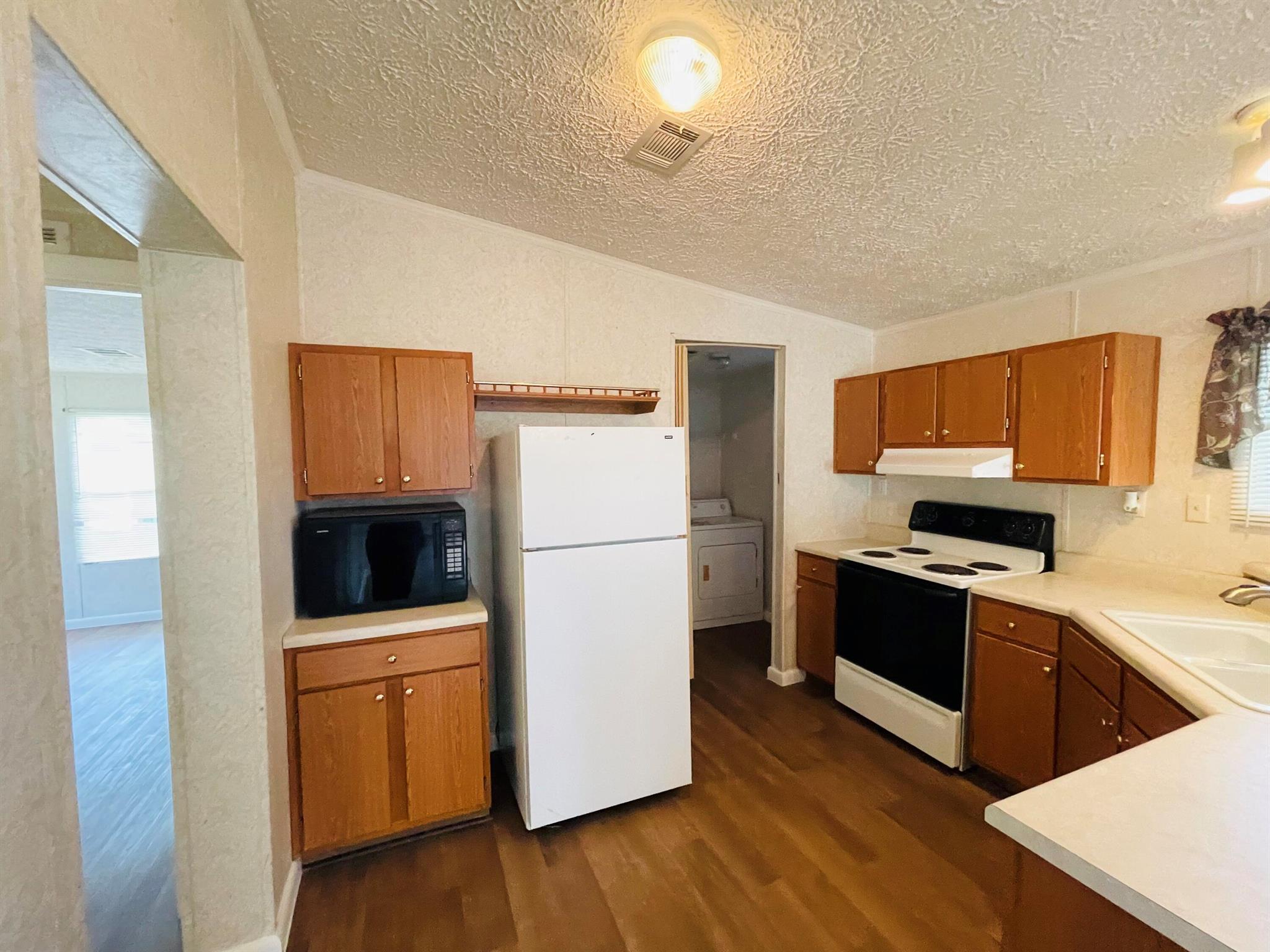 BUCKHEAD RIDGE SUB - Residential