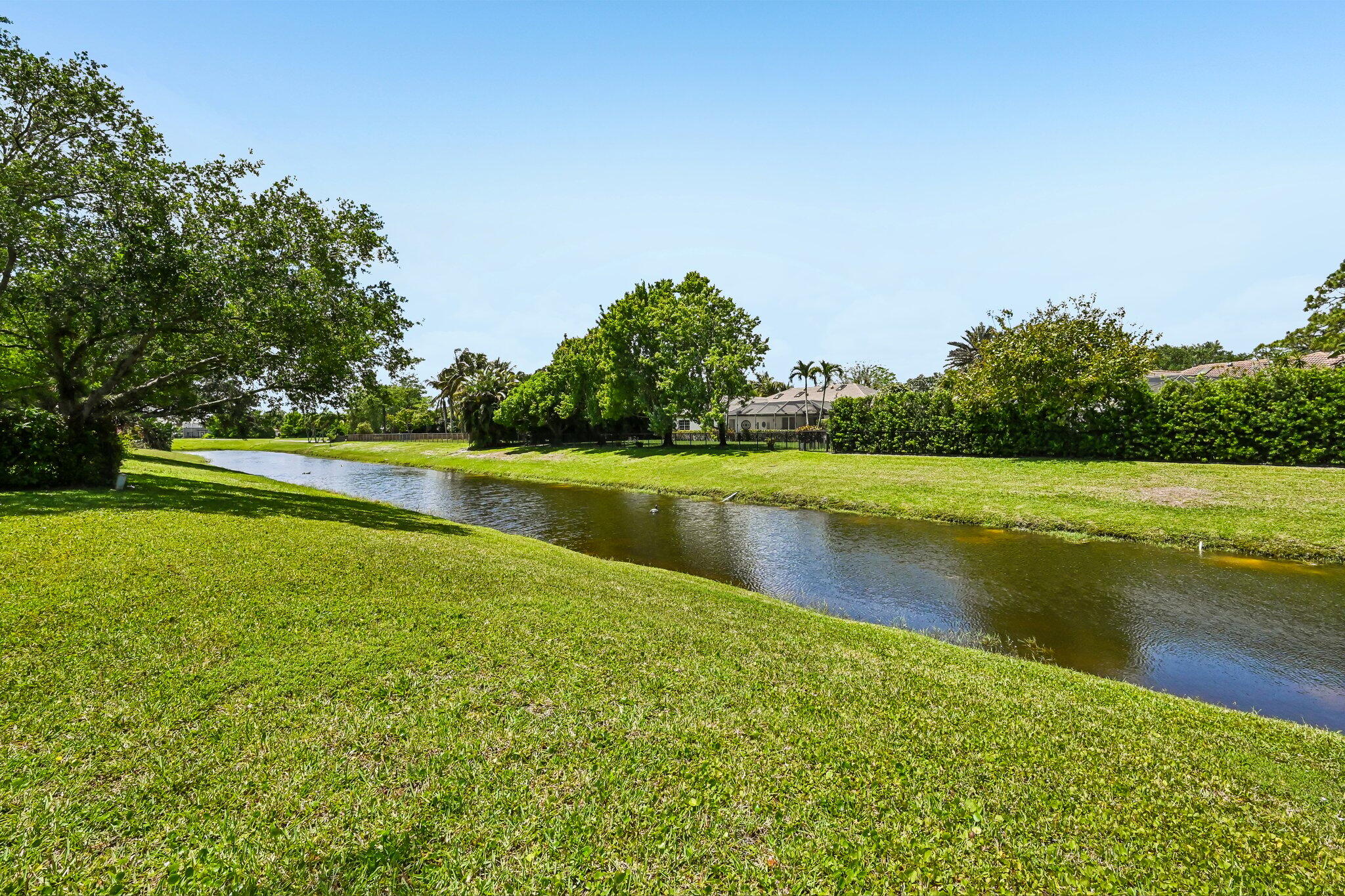 MEADOW WOOD OF THE LANDINGS AT WELLINGTO - Residential