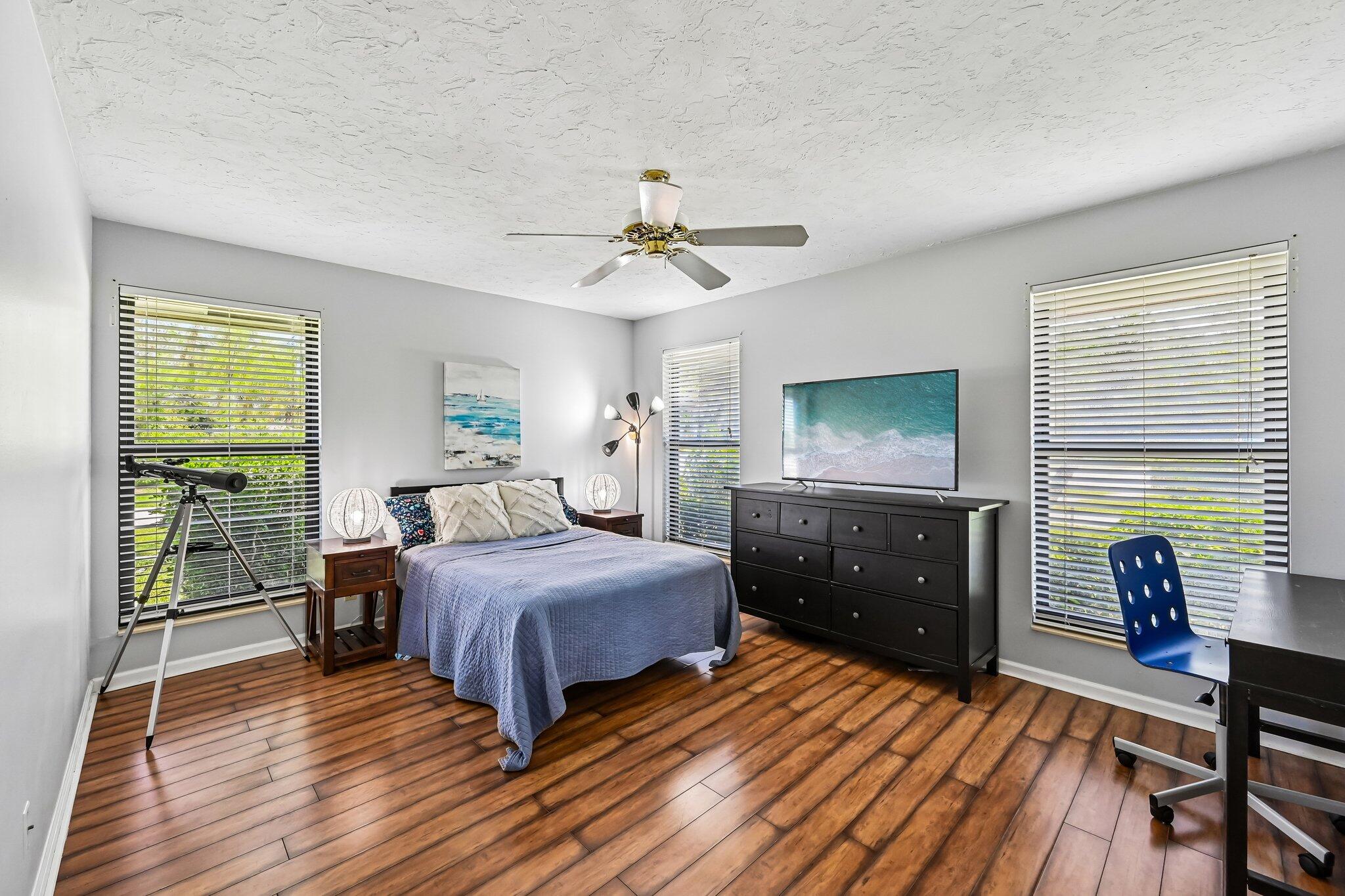 MEADOW WOOD OF THE LANDINGS AT WELLINGTO - Residential