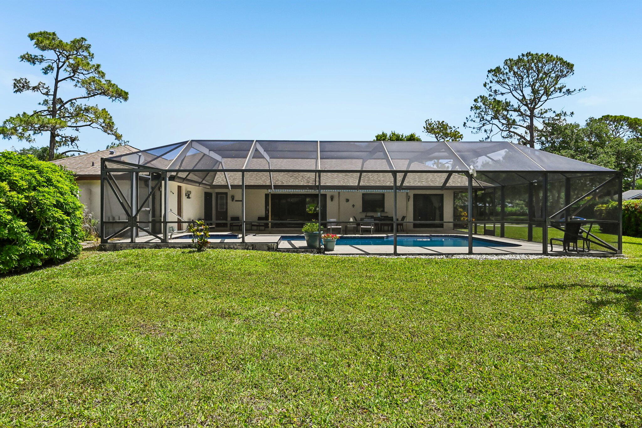 MEADOW WOOD OF THE LANDINGS AT WELLINGTO - Residential