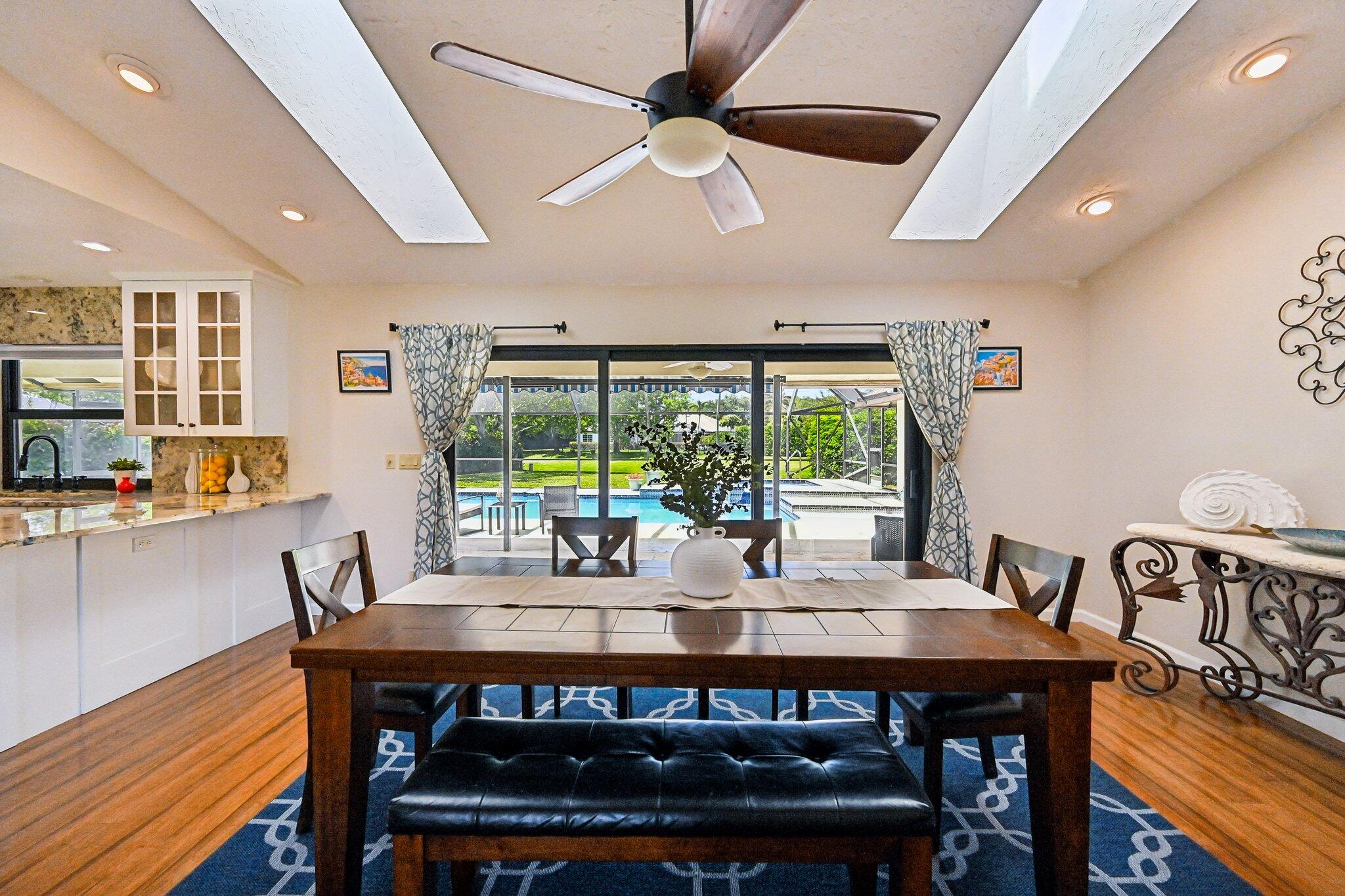 MEADOW WOOD OF THE LANDINGS AT WELLINGTO - Residential