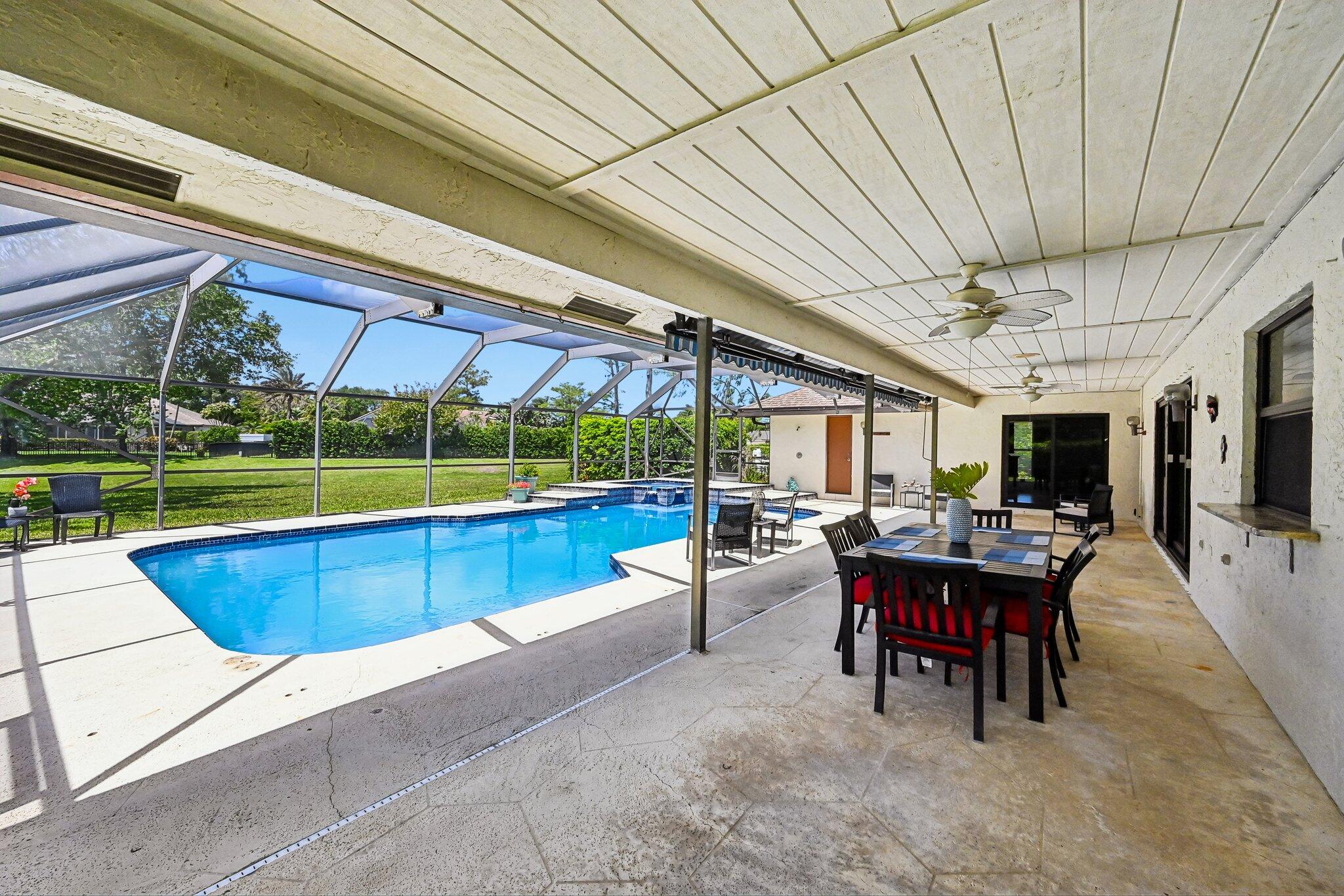 MEADOW WOOD OF THE LANDINGS AT WELLINGTO - Residential