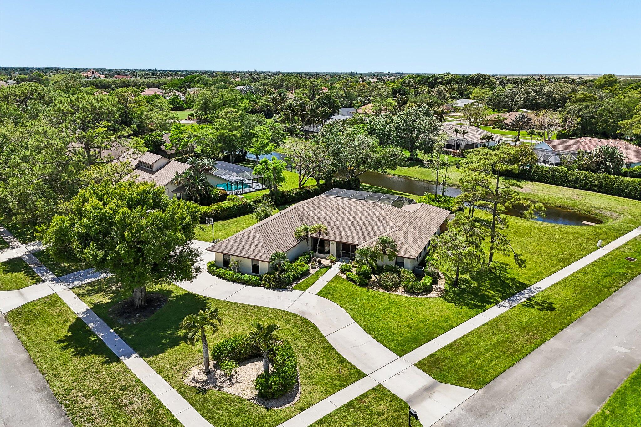 MEADOW WOOD OF THE LANDINGS AT WELLINGTO - Residential