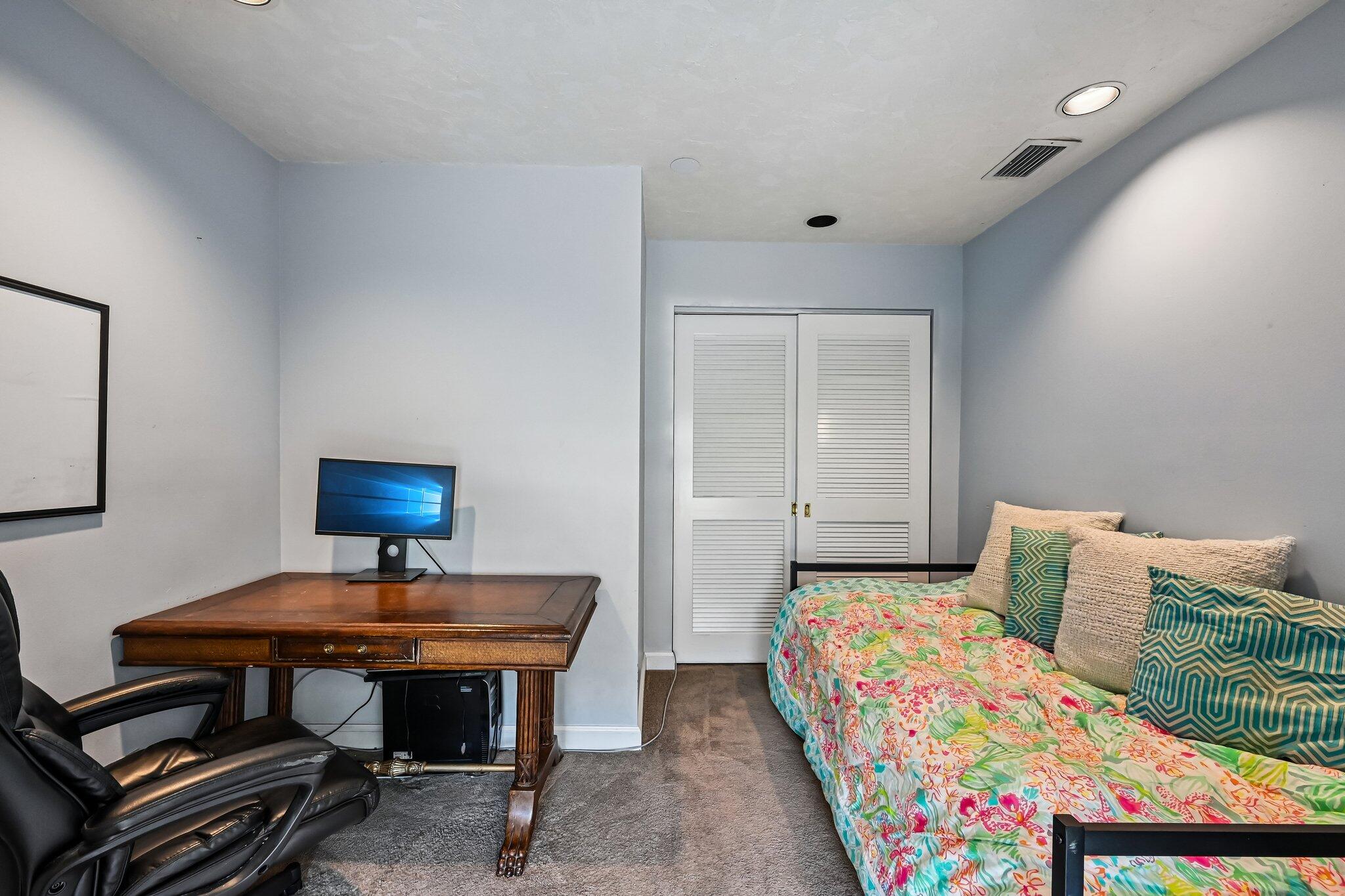 MEADOW WOOD OF THE LANDINGS AT WELLINGTO - Residential