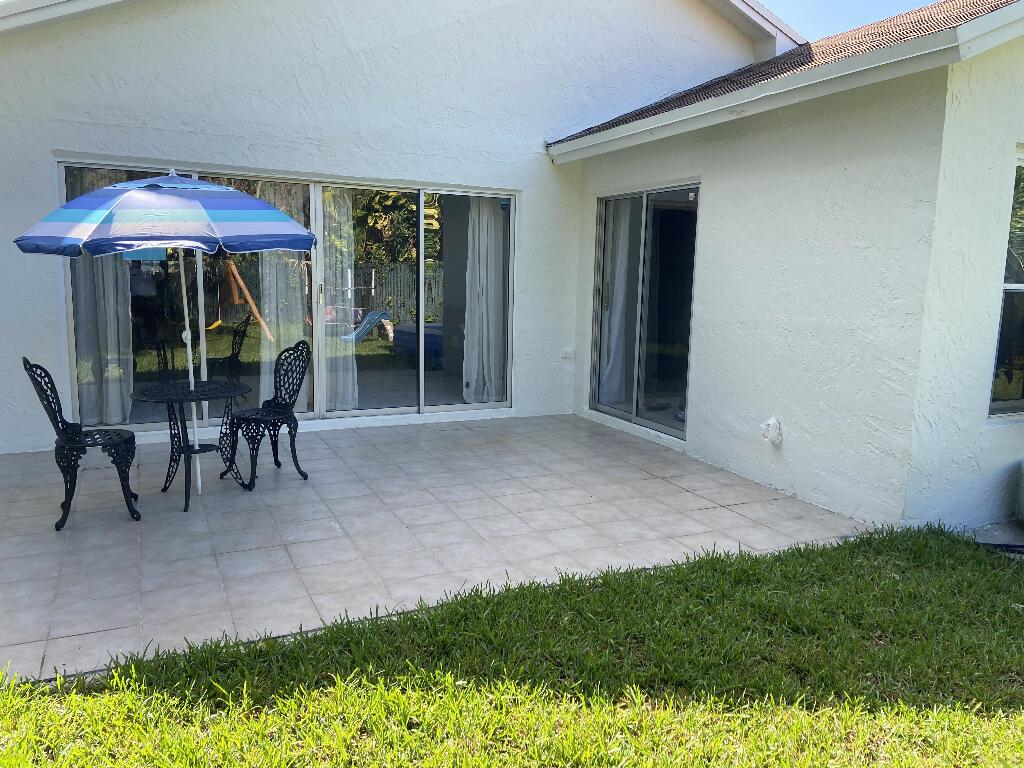 PINE SPRINGS PL 1 - Residential Lease