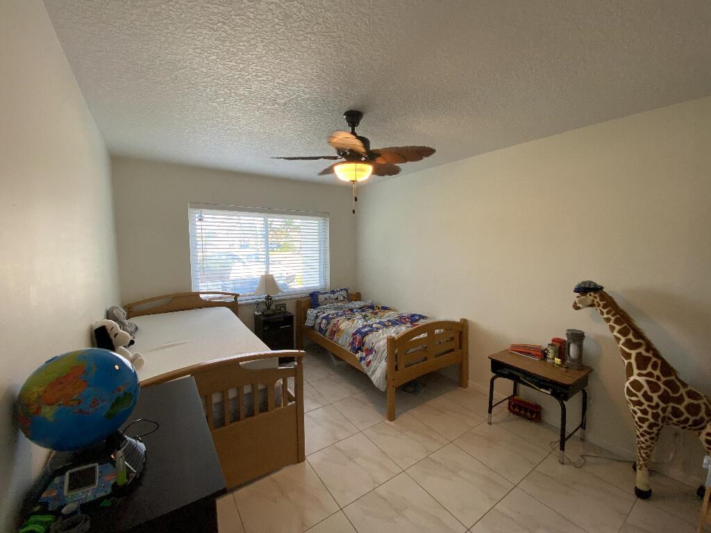 PINE SPRINGS PL 1 - Residential Lease