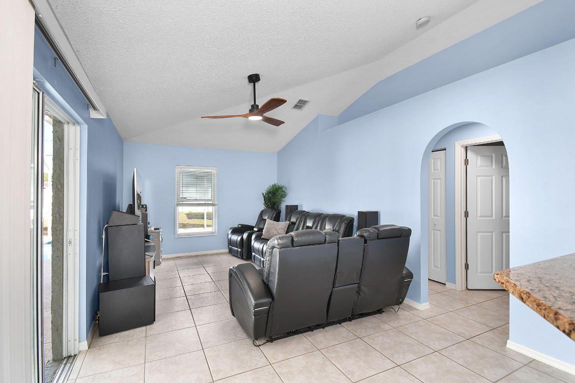 PORT ST LUCIE SECTION 19 - Residential