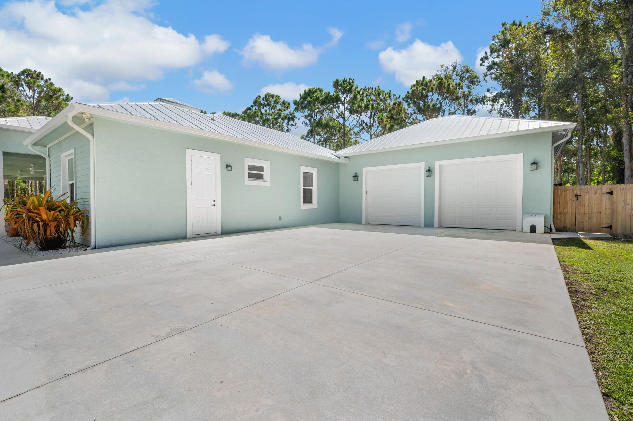 7120 Shanas Trail