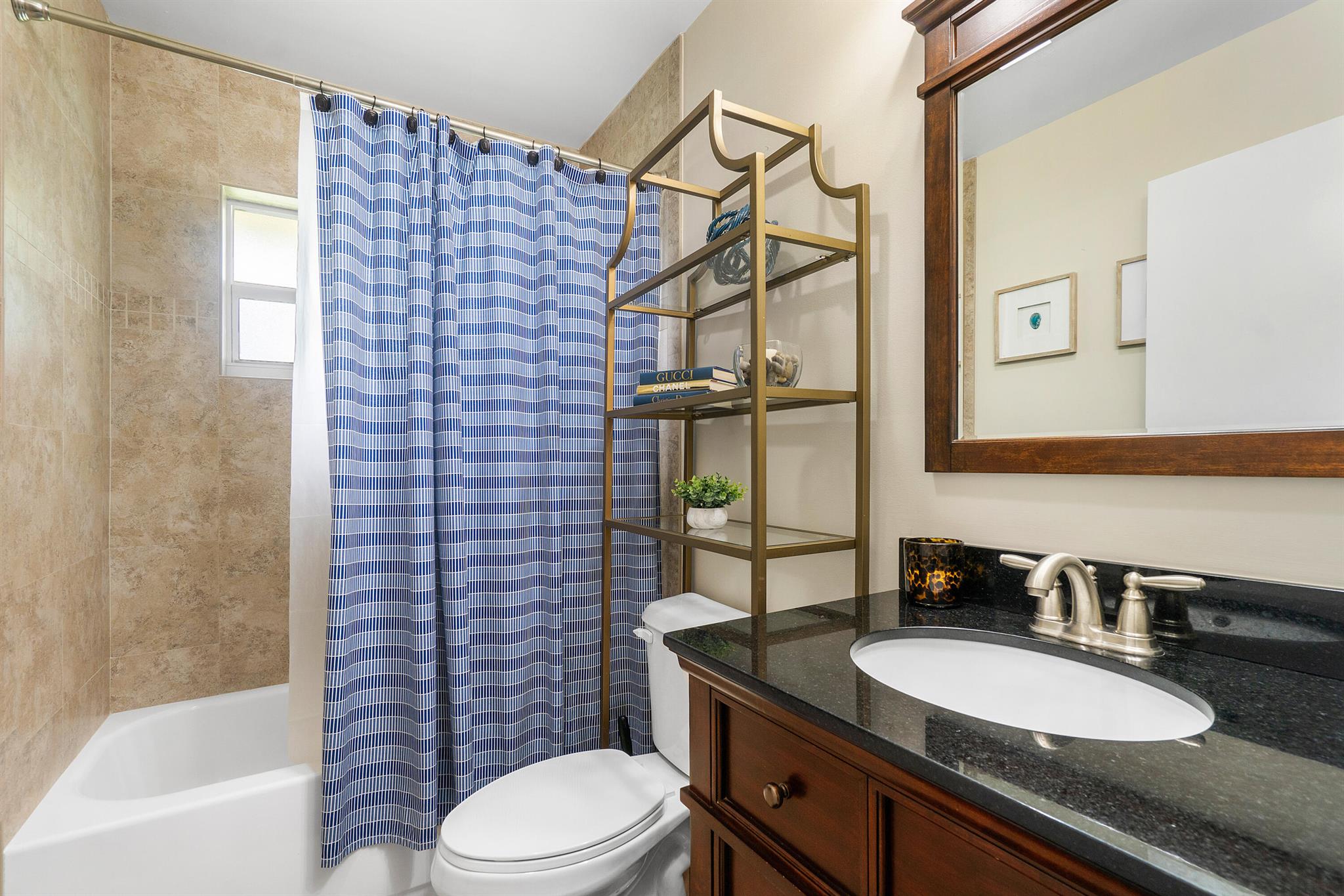 HARBOUR VILLAS - Residential Lease