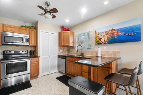 2757 NE 29th Avenue 2 Lighthouse Point FL 33064