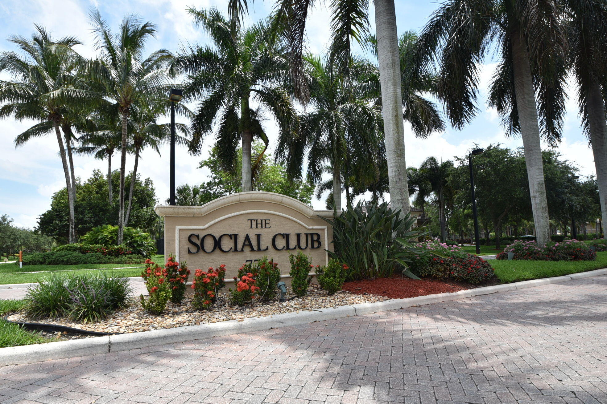 VALENCIA SHORES 5 - Residential