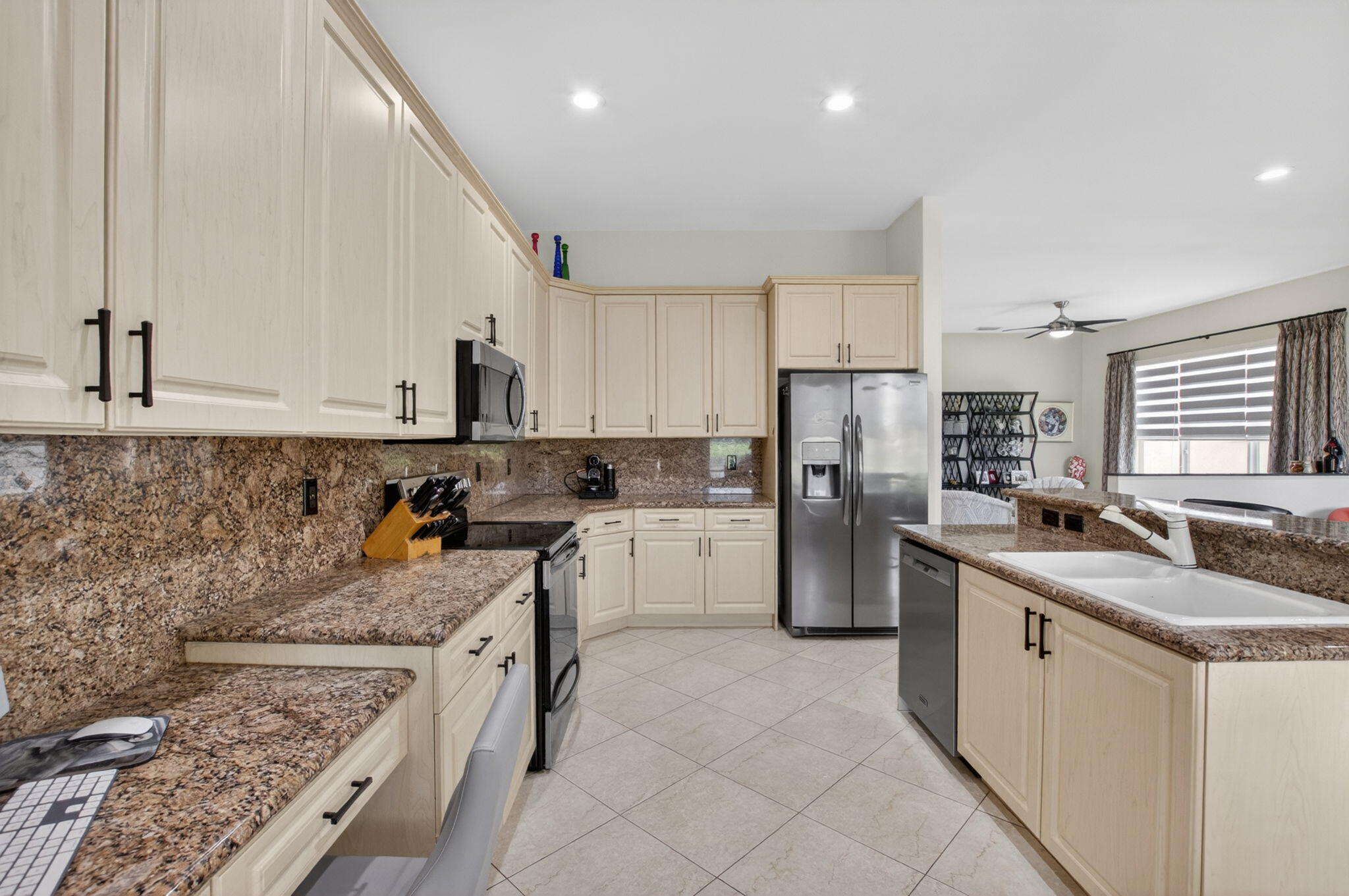 VALENCIA SHORES 5 - Residential