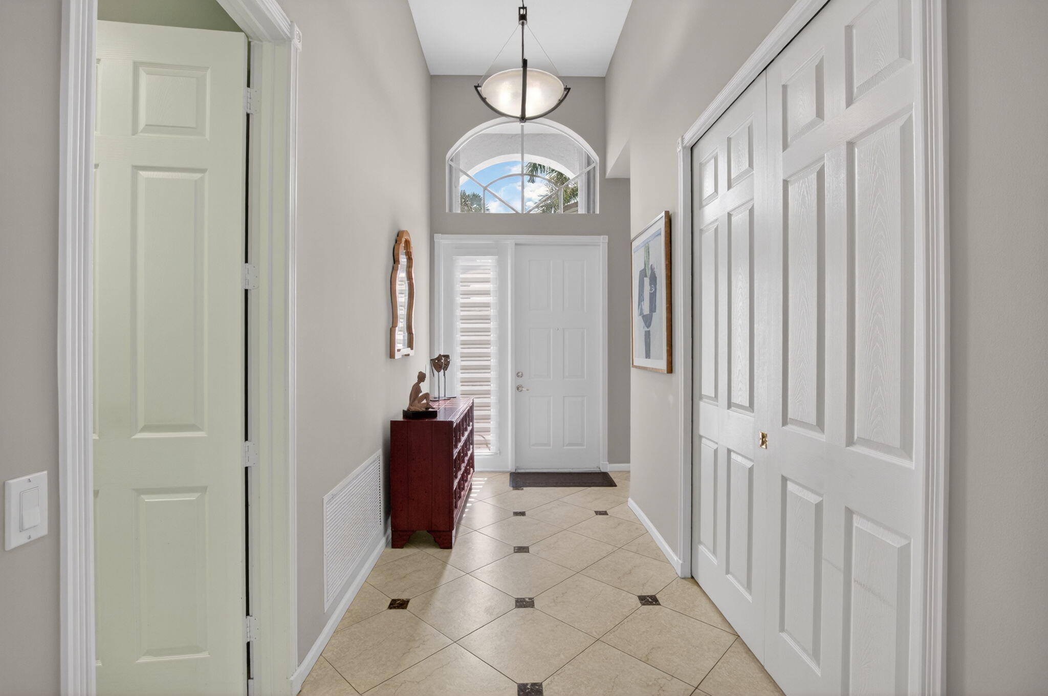 VALENCIA SHORES 5 - Residential